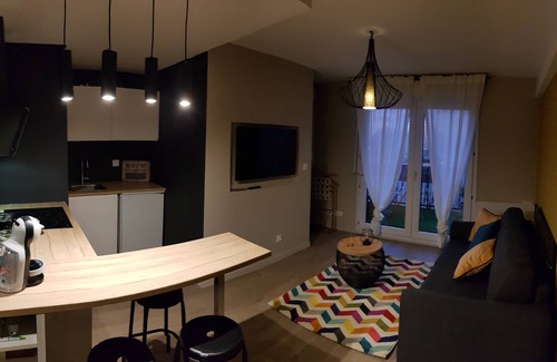 Minimes - Barriere de Paris Apartamento | T1bis 30m2 reformado con terraza, transporte, a 15 minutos a pie del Capitolio