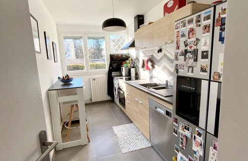 Vernay Apartamento | T2 50m² with parking and balcony, green and quiet location