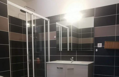 Onet-le-Chateau Apartamento | Vrbo Property