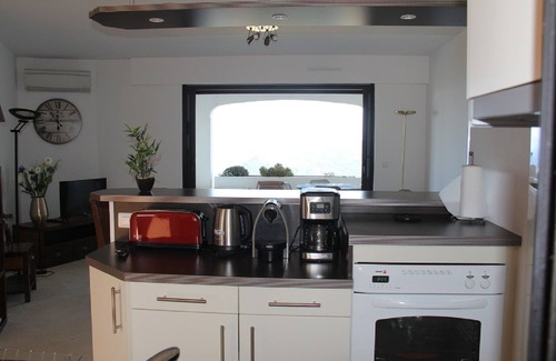 Mandelieu-La-Napoule Apartamento | Apartamento T2. Vista al mar en zona segura. Mandelieu La Napoule