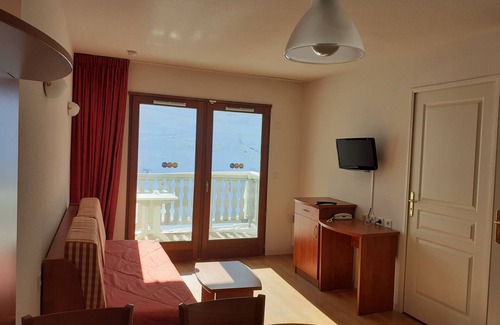 La Mongie Apartamento | T2 apartment with separate bedroom. Swimming pool, gym, billiards.