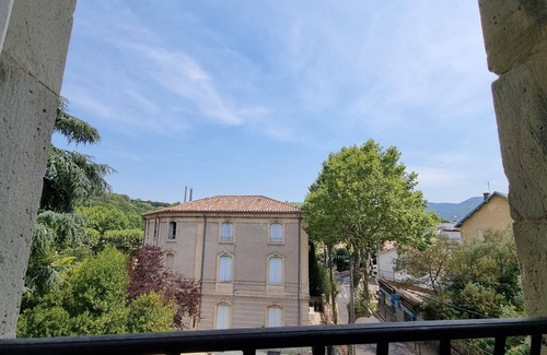 Lamalou-les-Bains Apartamento | Apartamentos T2 en encantadora villa a 300m de los baños termales