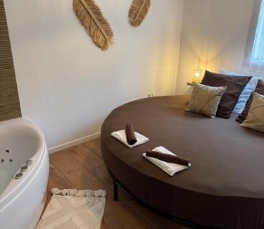 Tournefeuille Apartamento | T2, Balneo, sauna, lit rond, jeux arcades, parking