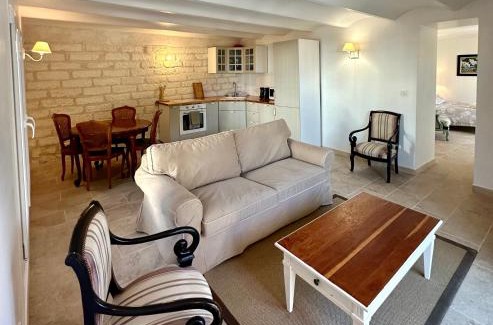 Lemasson Casa | T2 Centre-Ville, Jardin, Tram, Netflix, Wi-Fi