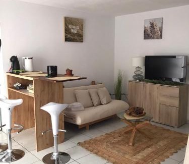 Quartier Croix-Daurade Apartamento | T2 climatisé jardin & court de tennis/piscine/parking/fibre