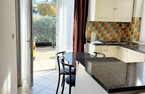 Greoux-les-Bains Apartamento | T2 Climatisé-plain Pied, Terrasse & Parking Privé
