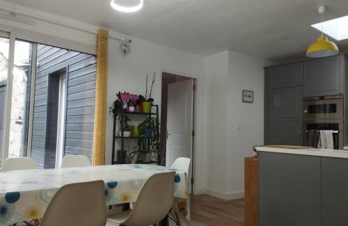 Le Lion-d'Angers Apartamento | T2 + Jardin + SPA - Centre du Lion d'angers