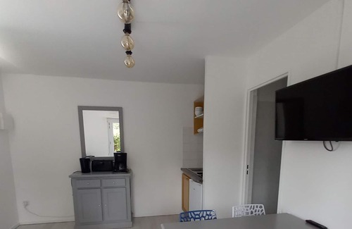 Carnoux-en-Provence Apartamento | T2 with swimming pool near Cassis