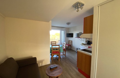 La Roche-Posay Apartamento | T2 con terraza y Wi-Fi, cerca de los Thermes du Connétable