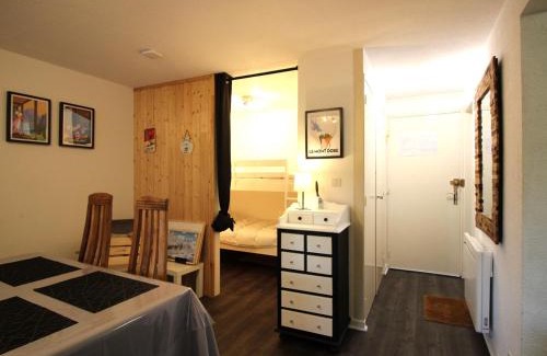 Mont-Dore Apartamento | T2bis confortable au pied des pistes - 6 pers, parking, local à skis, animaux acceptés - FR-1-415-149