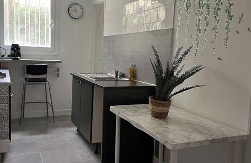 Toulon Apartamento | T3 3min walk from TGV station - Cosy - Bright - Functional - Parking spaces