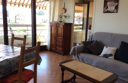 Thonon-les-Bains Apartamento | T3 60m2 + Balcón, 2 dormitorios, centro de la ciudad, a 5 minutos del spa, claro, tranquilo