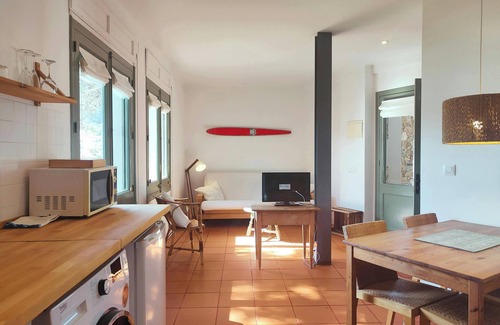 Tamariu Apartamento | T3 · Charming seaside escape with stunning views