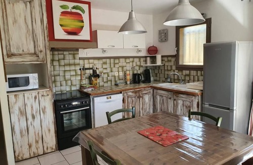 Pernes-les-Fontaines Casa | T3 country house, cocoon of nature.