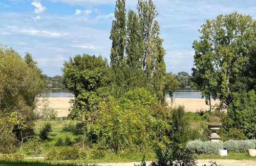Gennes-Val-de-Loire Apartamento | T3 Duplex dépendance du Château