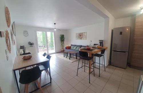Greoux-les-Bains Apartamento | T3 Le Lou-Piscine & Parking - 5min des thermes