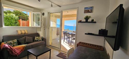 Olmeto Apartamento | T3 Paradisiaque sur la plage, les pieds dans l'eau