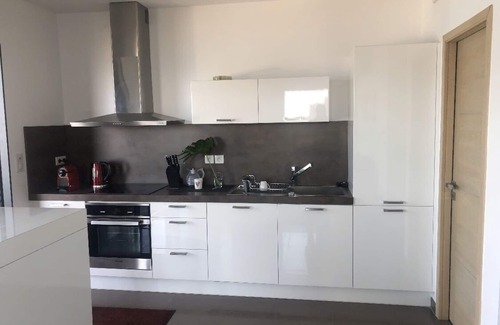 Propriano Apartamento | T3 con gran terraza en la playa en el centro de la ciudad.