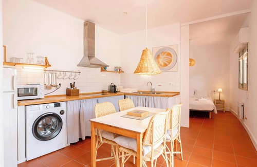Tamariu Apartamento | T4 · Beachside escape with unbeatable views