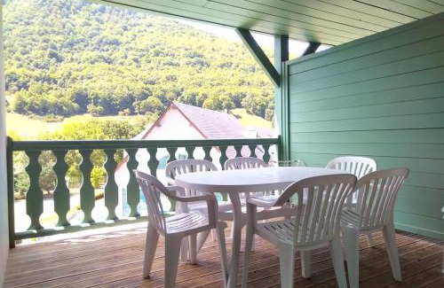 Arreau Apartamento | T4 DUPLEX SPACIEUX -7 PERSONNES- PISCINE à ARREAU