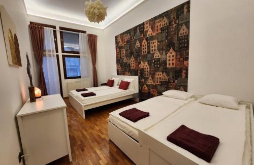 Rozsadomb Apartamento | T8 "The Crimson Suite" Apartment with 2 bathrooms