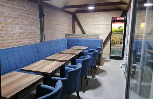 Mladenovac Casa | Taćina i Dokina kolibica