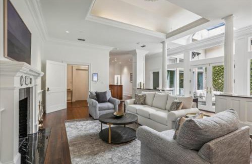 Historic District - North Casa | TA Bryson Hous e