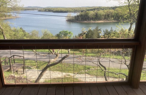 Cassville Cabaña | Table Rock Lake Big M Marina close to Eagle Rock