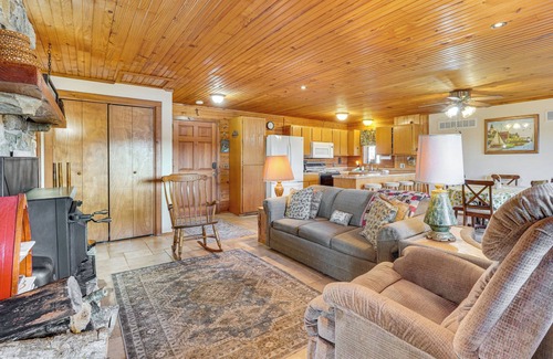 Shell Knob Cabina | Table Rock Lake Cabin w/ Waterfront Views!