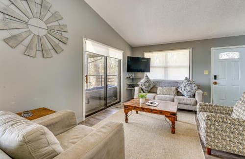 Golden Casa | Table Rock Lake Home with Lake Access and Views