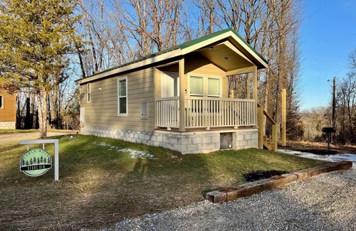 Eagle Rock Cabina | Table Rock Tiny Home The Bear's Den