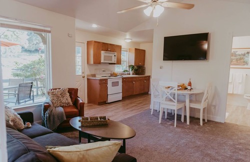California Wine Country Cabaña | Tadpole Cottage