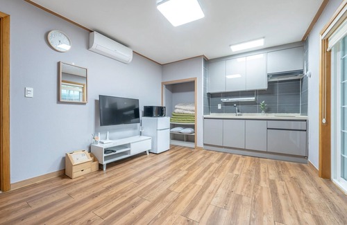 Mongdae Casa | Taean Mongsanporangbadarang Shim Pension