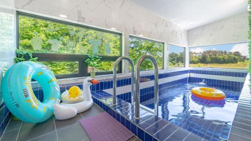 Sanha-ri Casa | Taean Yoyo Kids Poolvilla