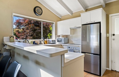 Wanaka Casa | Taha Wai - Wanaka Holiday Home