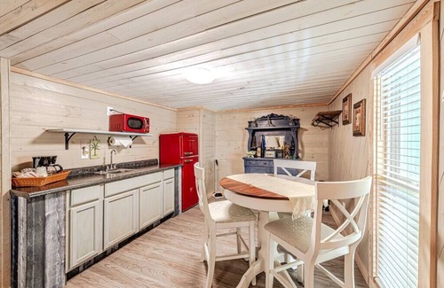 North Carolina Coast Casa | Tahiti at Island Breeze of CB Unique stay Design