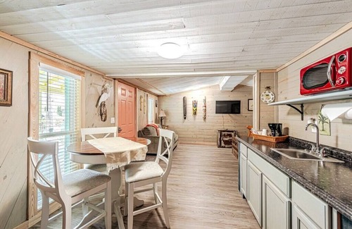 North Carolina Coast Casa | Tahiti at Island Breeze of CB Unique stay Design