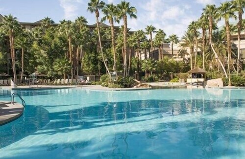 Las Vegas Apartamento | Tahiti Village 1BR - Mini Kitchen - Sleeps 4