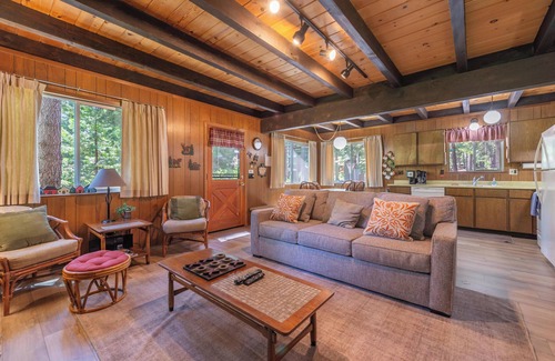 Homewood Chalet De Esquí | Tahoe Swiss Village Chalet, playa privada muelle HOA, a pie de playa!