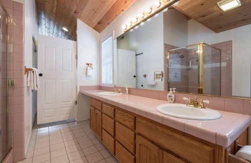 Kings Beach Casa | Tahoe Vista Home w/Spa close to Northstar & Lake