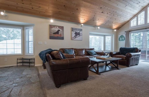 Kings Beach Casa | Tahoe Vista Home w/Spa close to Northstar & Lake