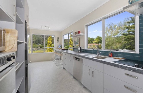 Paihia Casa | Tahuna Family Escape - Paihia Holiday Home
