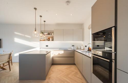 Amlwch Casa | Tai Porth Llechog Townhouse By Birch Stays