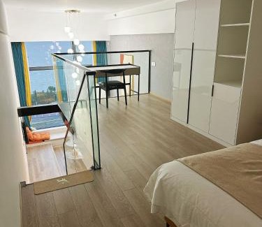 Huzhou Apartamento | Taihu Lake Luxury Deluxe Duplex Apartment with Lake View