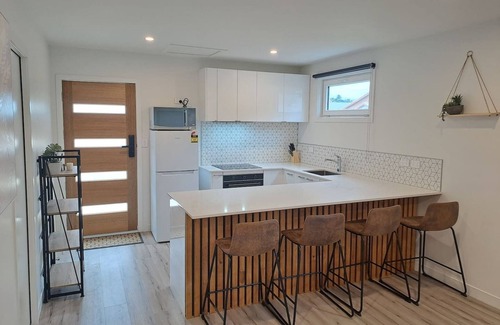 Saint Kilda Casa | Tainui Charm - 2 Apartments