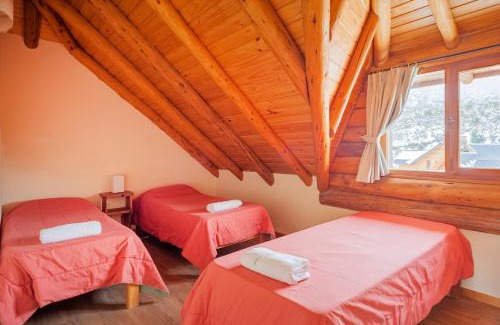 Villa Catedral Apartamento | TAIQUE cabaña E en la base del cerro Catedral con vistas