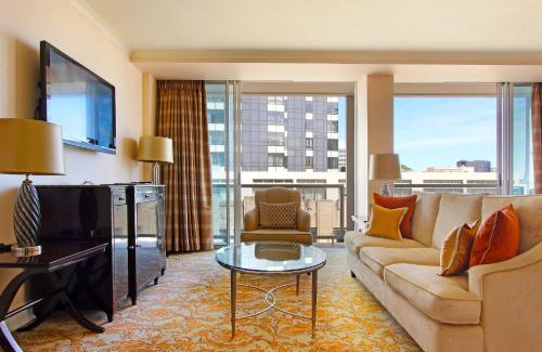 Cape Town City Centre Hotel | Taj Cape Town - Spacious 5 star luxury residence with kitchenette