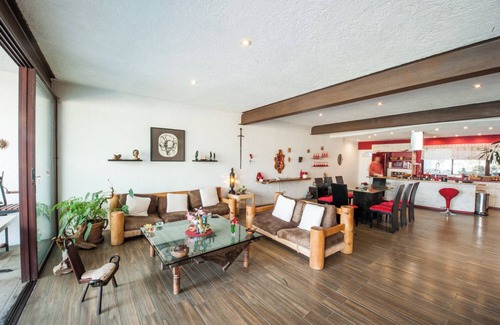 El Santuario Casa | Take a breathe in our beautiful townhouse in Valle de Bravo