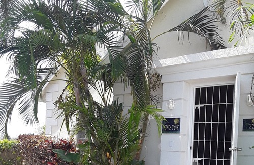 Bottom Bay Villa | Tome Five Villa con piscina privada y amplio patio