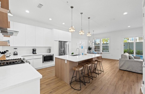 Silver Sands Beach Apartamento | Take it Easy by Book That Condo